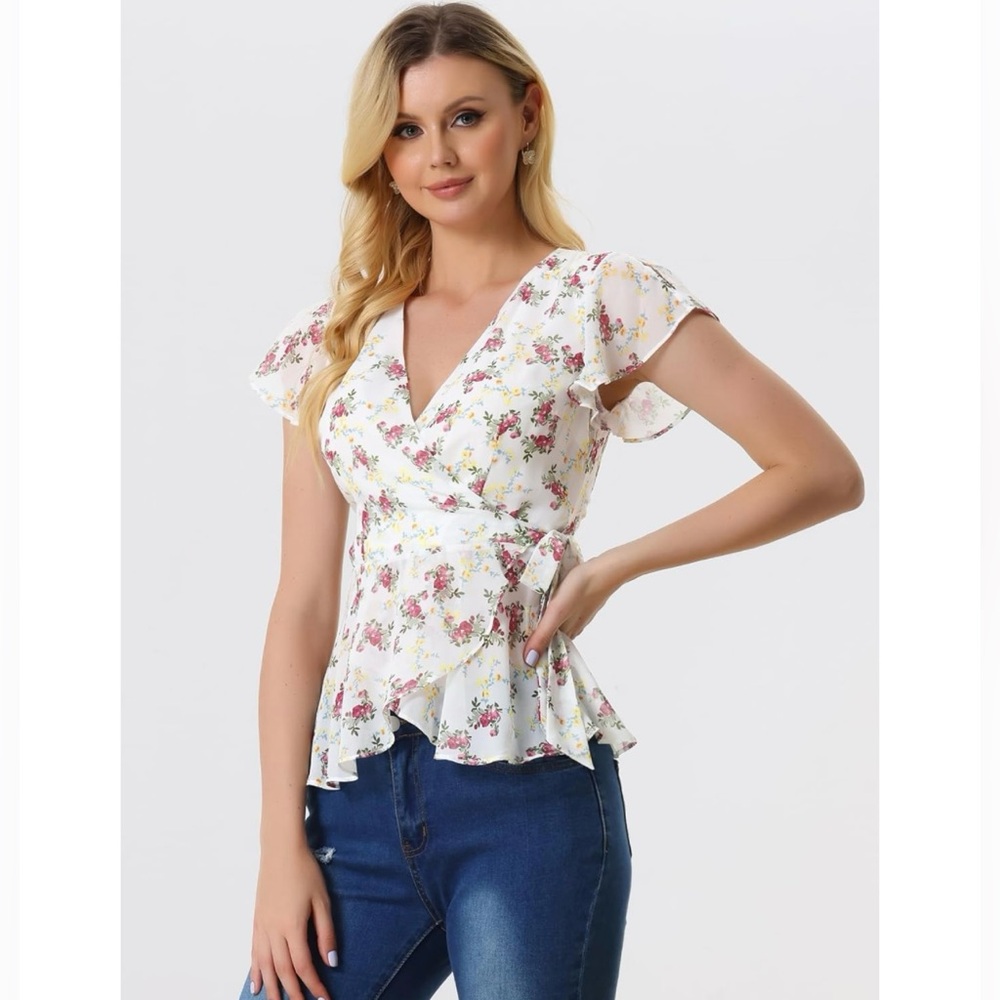 New Full Wrap Floral Top